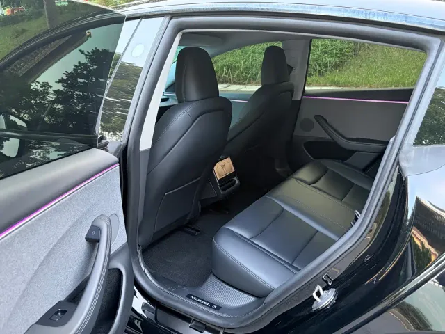 Tesla Model 3 — Фото автомобиля 5