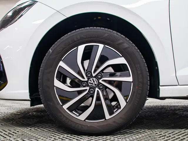 Volkswagen Lavida — Фото автомобиля 17