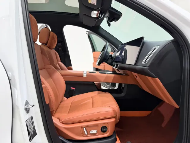 Li Auto L6 — Фото автомобиля 9