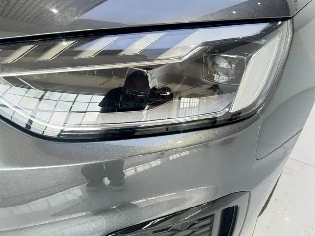 Audi A4L — Фото автомобиля 14
