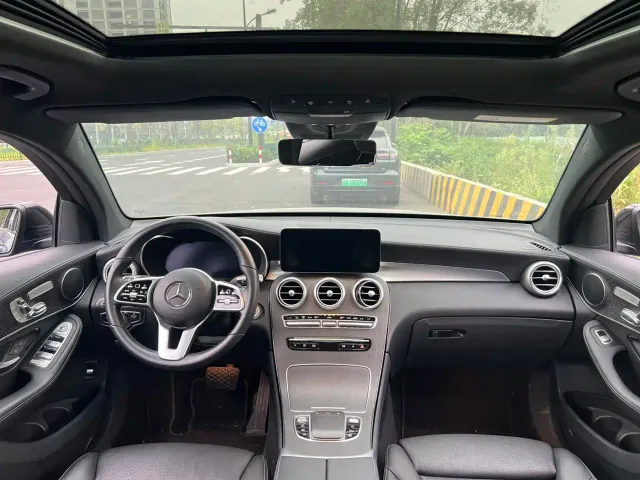 Mercedes-Benz Mercedes-Benz GLC Coupe 2021 GLC 300 4MATIC Coupe SUV — Фото автомобиля 23