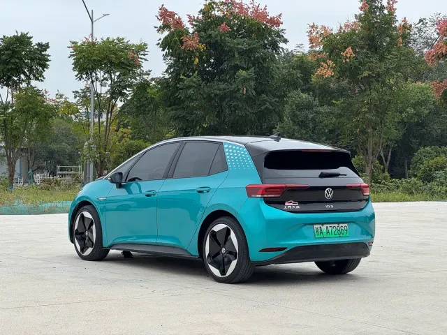 Volkswagen ID.3 — Фото автомобиля 9
