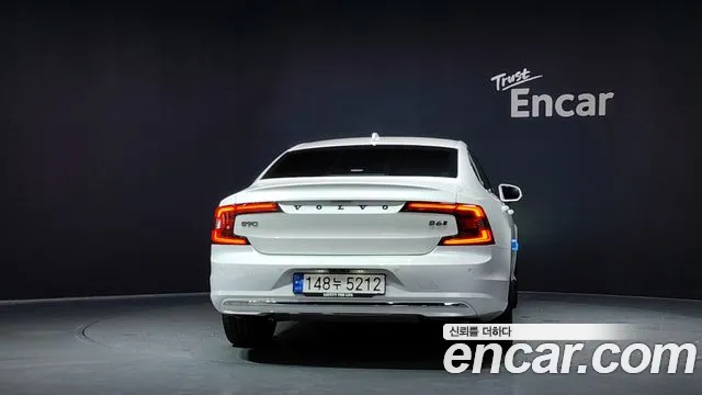 Вольво S90 — Фото автомобиля 4