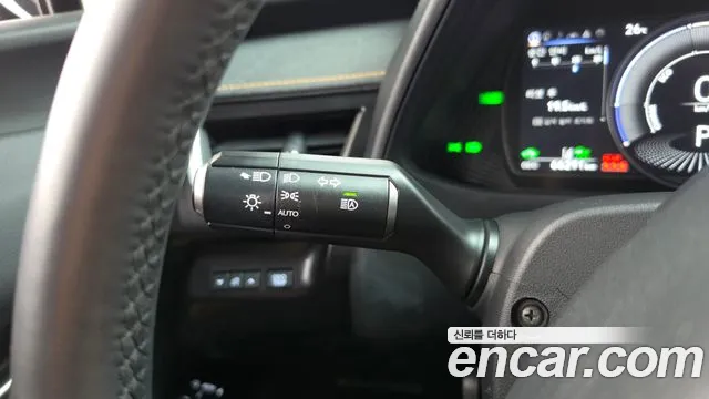 Lexus UX UX250h — Фото автомобиля 28