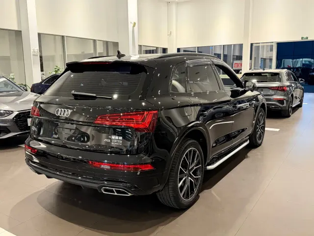 Audi Q5L — Фото автомобиля 4