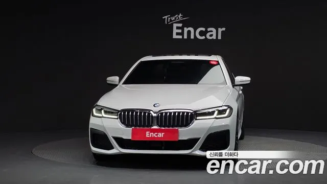 BMW 5 Series G30 — Фото автомобиля 3