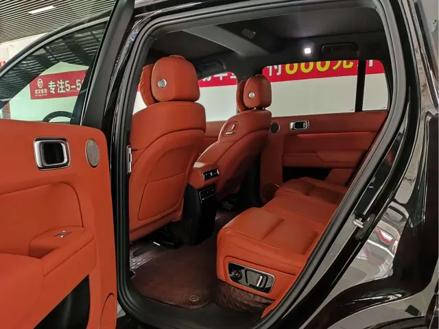 Li Auto L7 — Фото автомобиля 6