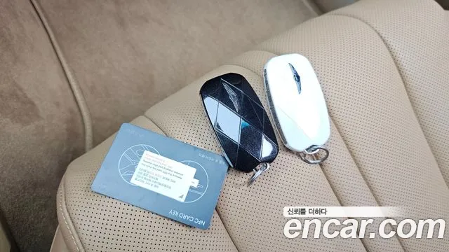 Genesis G80 Бензин 2.5 турбо 2WD — Фото автомобиля 16