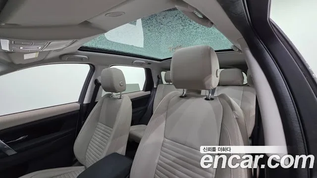 Land Rover Discovery Sport Generation 2 — Фото автомобиля 11