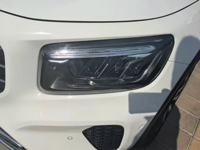 Mercedes-Benz GLB-Class — Фото автомобиля 2