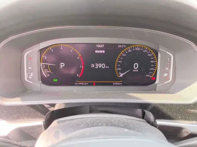Volkswagen Passat — Фото автомобиля 4