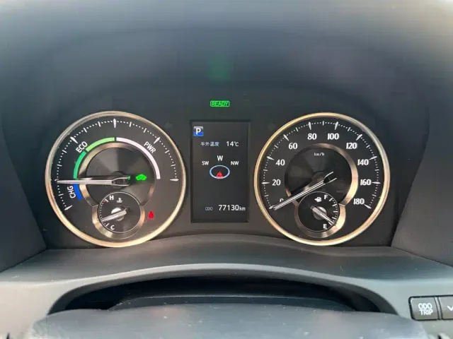 Toyota Alphard — Фото автомобиля 7