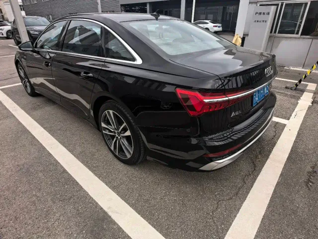Audi A6L — Фото автомобиля 4