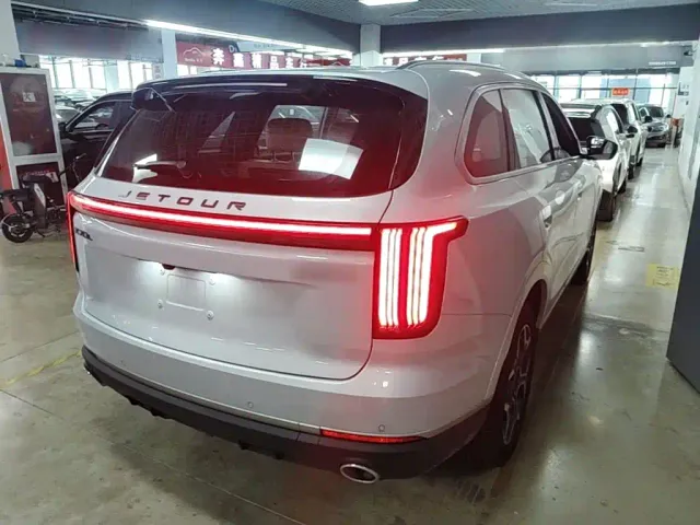 Jetour X70L — Фото автомобиля 6