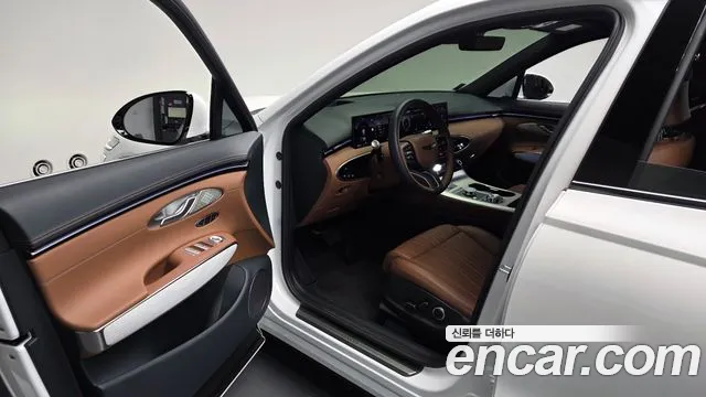 Genesis GV70 — Фото автомобиля 15