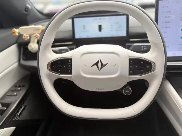 Dongfeng eπ 007 — Фото автомобиля 15