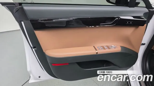 Hyundai Grandeur Grandeur (GN7) 2.5 Бензин 2WD — Фото автомобиля 22
