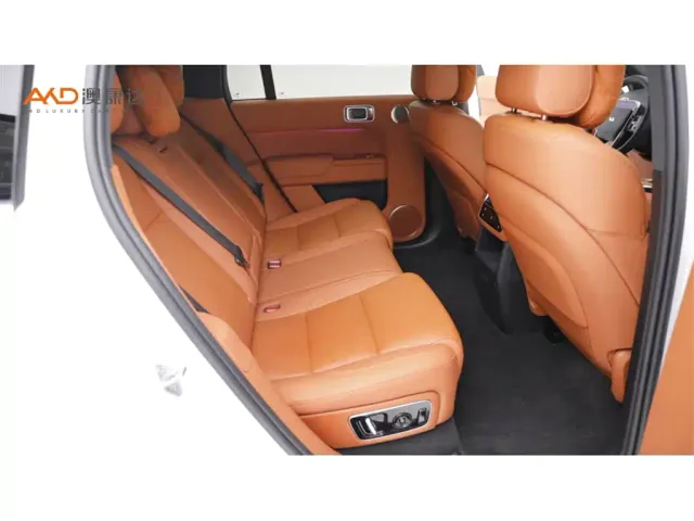 Li Auto L7 — Фото автомобиля 8