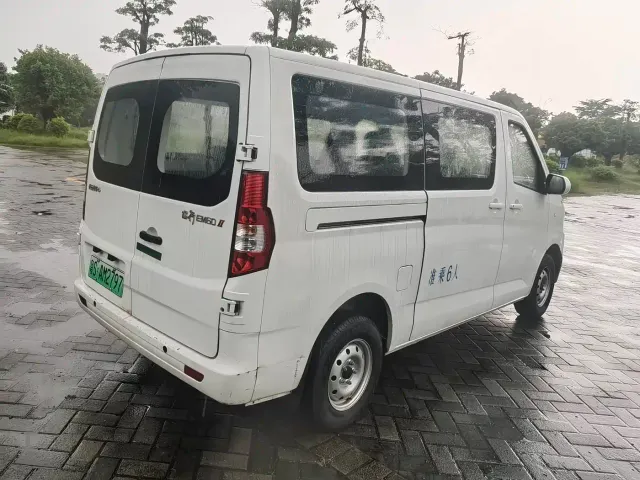 Changan Ruixing EM60 — Фото автомобиля 8