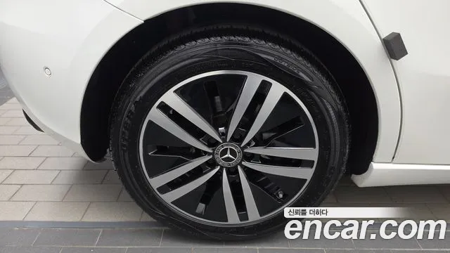 Mercedes-Benz A-Class W177 — Фото автомобиля 5