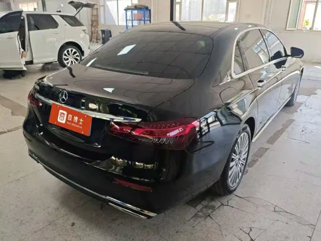 Mercedes-Benz E-Class — Фото автомобиля 6