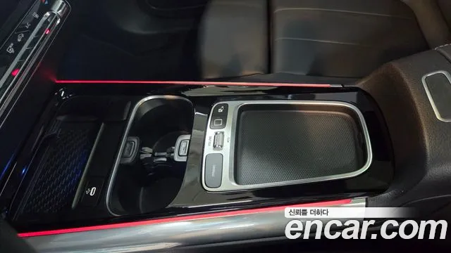 Mercedes-Benz EQA — Фото автомобиля 17