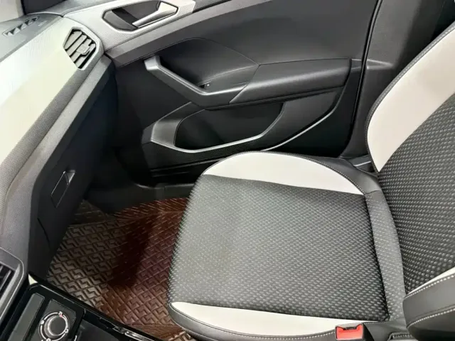 Volkswagen Tanying 2021 1.5L Automatic Smart Connect Edition — Фото автомобиля 13