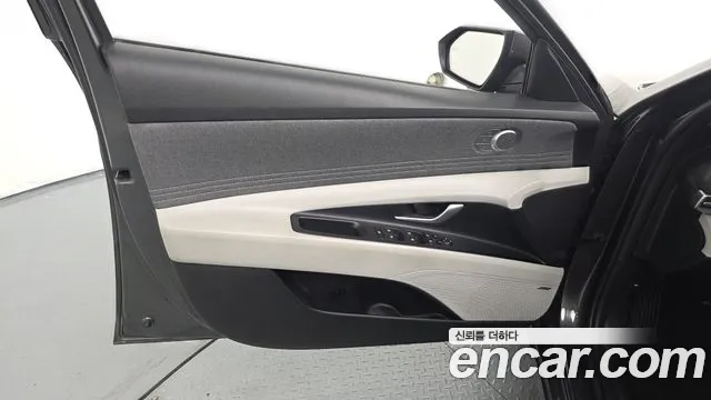Hyundai AVANTE Avante (CN7) — Фото автомобиля 24