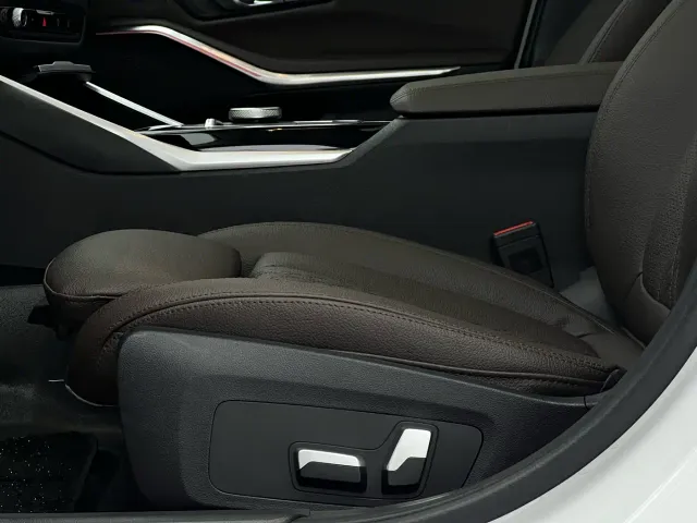 BMW 3 Series — Фото автомобиля 12