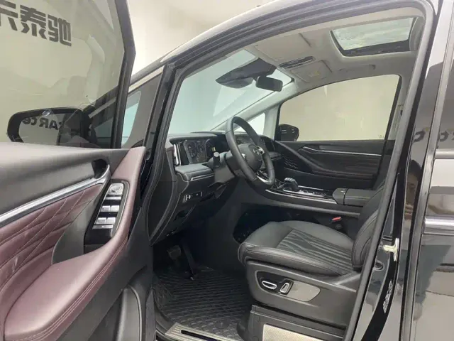 GAC Trumpchi M8 — Фото автомобиля 17