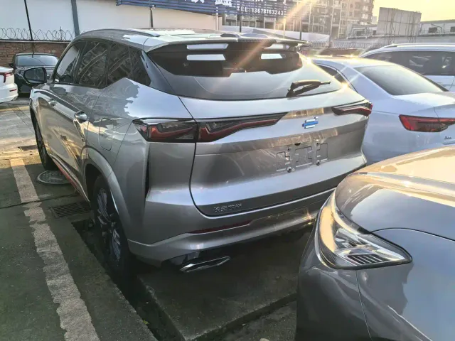 Changan Z6 — Фото автомобиля 12