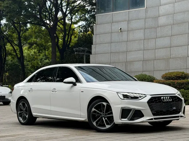 Audi A4L — Фото автомобиля 2