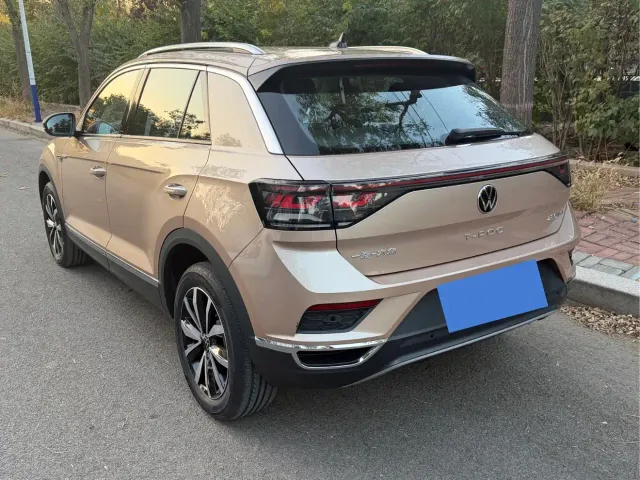 Volkswagen T-Roc — Фото автомобиля 6