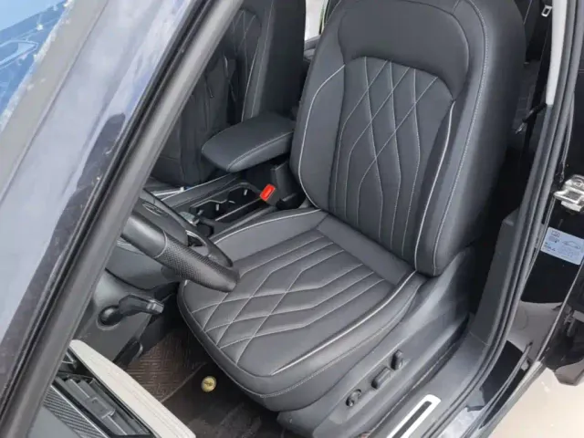 Volkswagen Tiguan L — Фото автомобиля 14