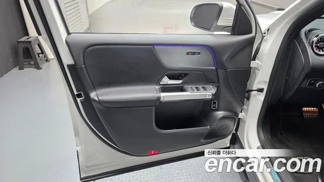 Mercedes-Benz EQB X243 — Фото автомобиля 13