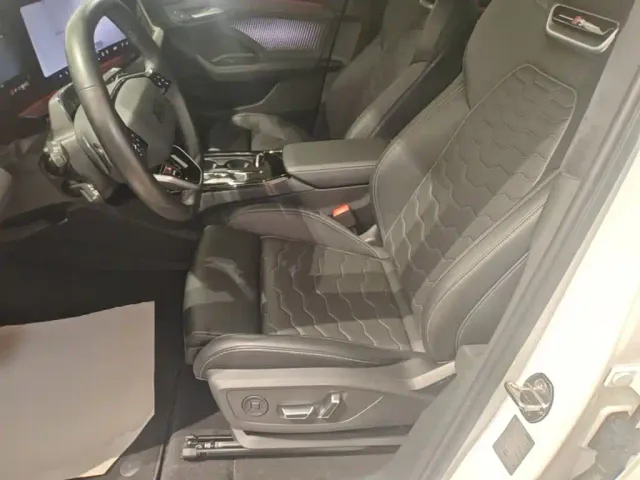 Audi Q6L e-tron — Фото автомобиля 19