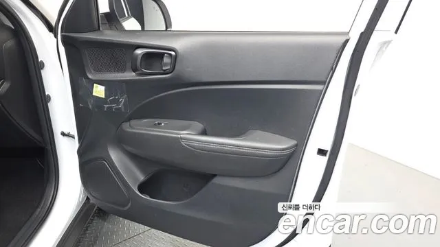 Hyundai Venue — Фото автомобиля 13