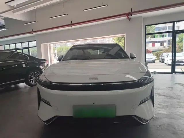 Geely Galaxy L6 — Фото автомобиля 2