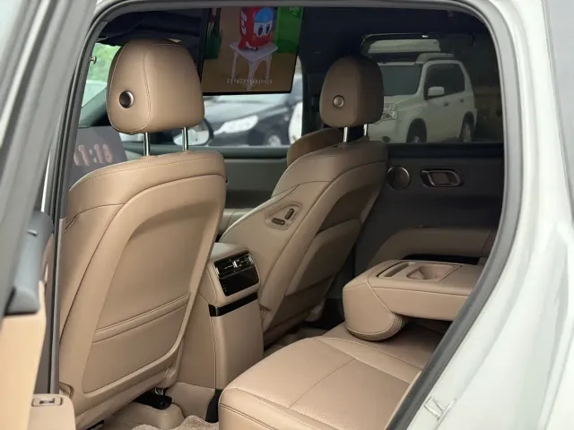 Li Auto i6 — Фото автомобиля 7