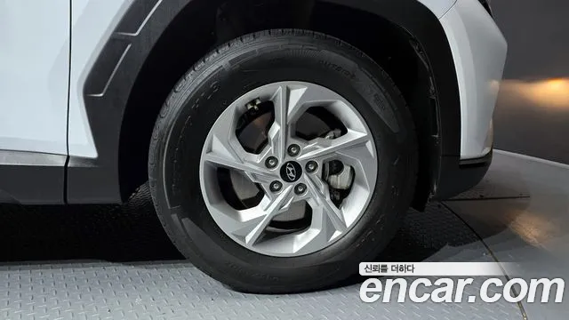 Hyundai Tucson Tucson (NX4) Бензин 1.6 турбо 2WD — Фото автомобиля 5