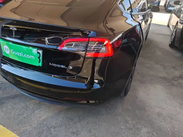 Tesla Model 3 — Фото автомобиля 7