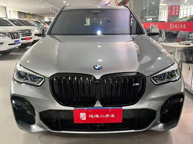 Фотография автомобиля — BMW X5