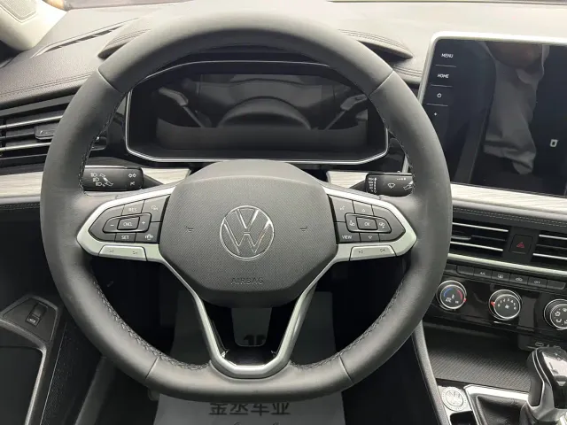 Volkswagen Sagitar — Фото автомобиля 10