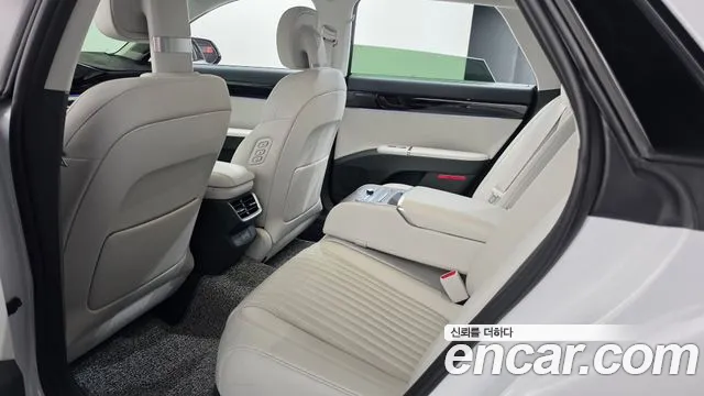 Hyundai Grandeur GN7 — Фото автомобиля 26