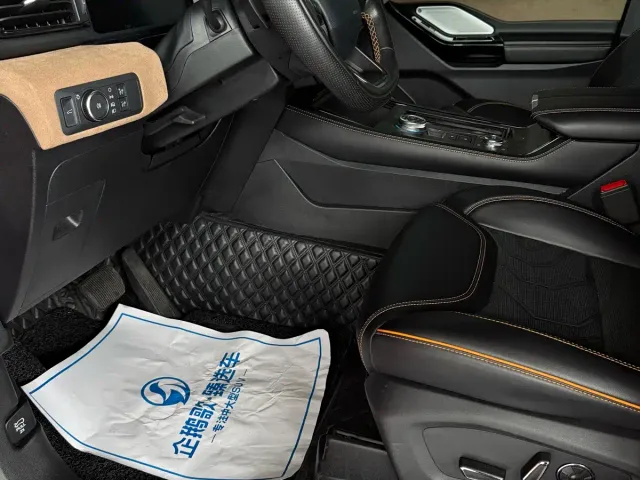 Ford Explorer — Фото автомобиля 19