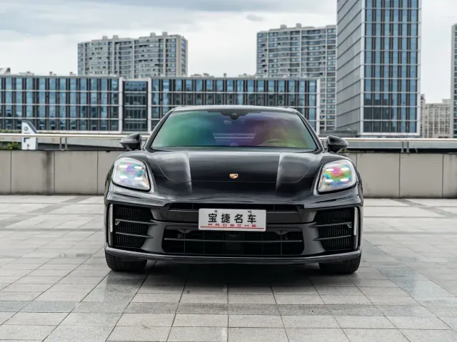 Porsche Panamera — Фото автомобиля 2