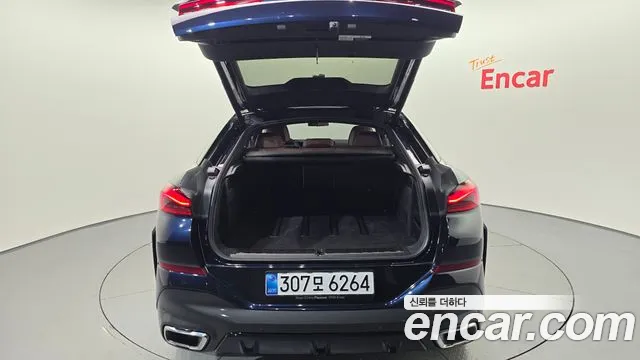 BMW X6 xDrive40i M Sport — Фото автомобиля 17