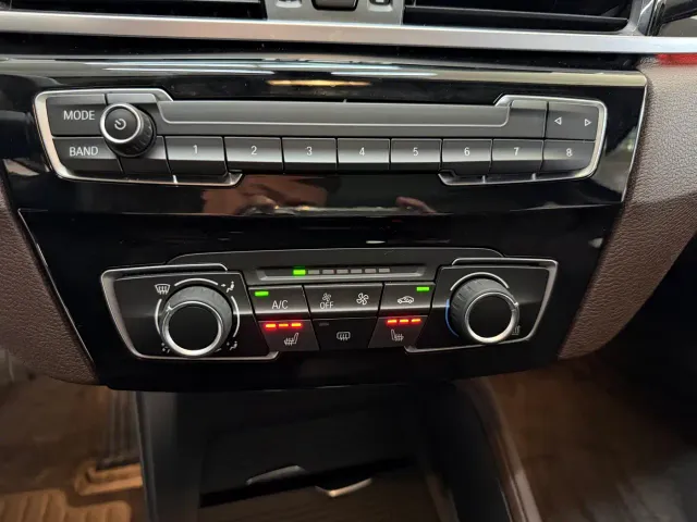 BMW X1 — Фото автомобиля 9