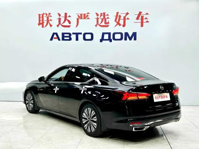 Nissan Teana — Фото автомобиля 4