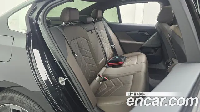 BMW 5-Series — Фото автомобиля 11
